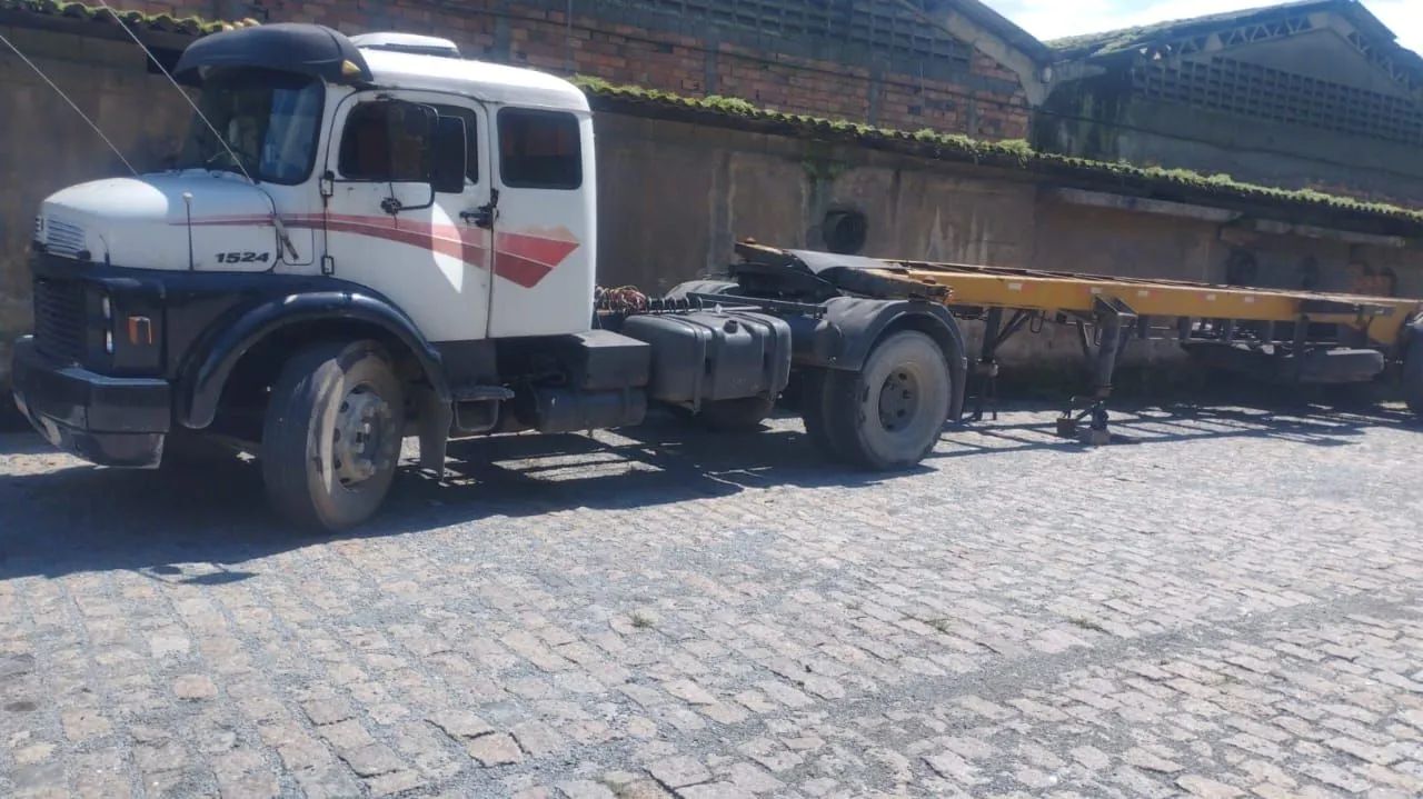 Mercedes 87  e  volvo 87