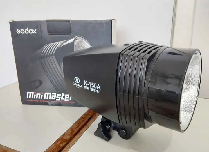 PROMOÇÃO! 2 Flash Tocha P/ Estúdio Fotográfico Godox Greika K150a