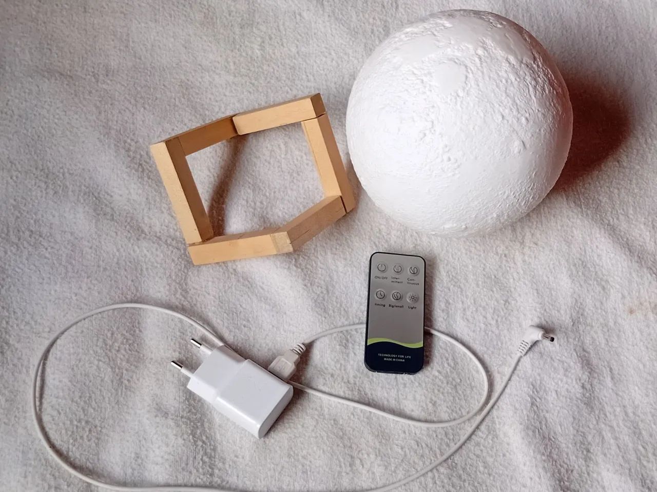 Luminária Lua 3D com Controle Remoto
