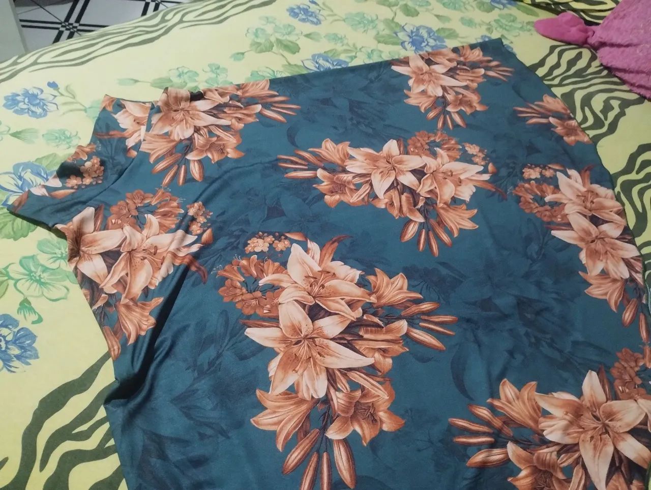 Camisa estampada com flores