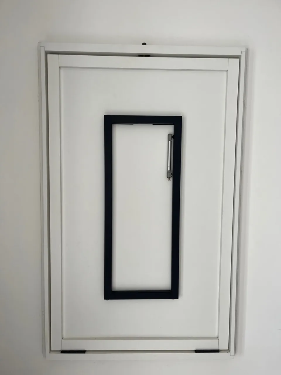 Mesa Dobrável de Parede Branca com Detalhe Preto