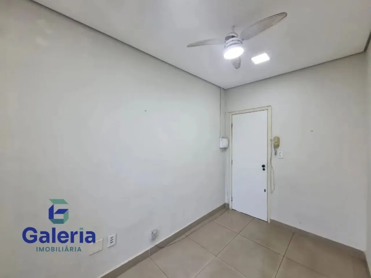 Sala Comercial para alugar, 10m² - Centro