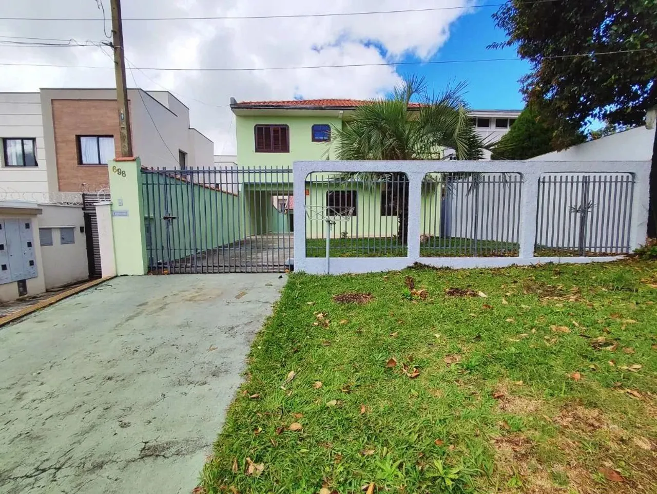 Sobrado com 6 dormitórios para alugar, 240 m² por R$ 4.000/mês - Bairro Alto - Curitiba/PR