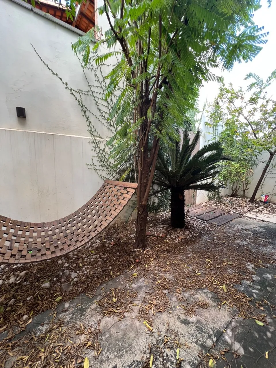 Vendo casa em Condomínio Fechado
