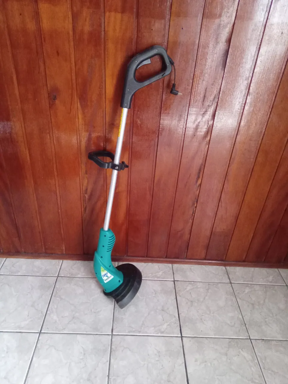 Aparador de Grama Elétrico - Ideal para Jardins