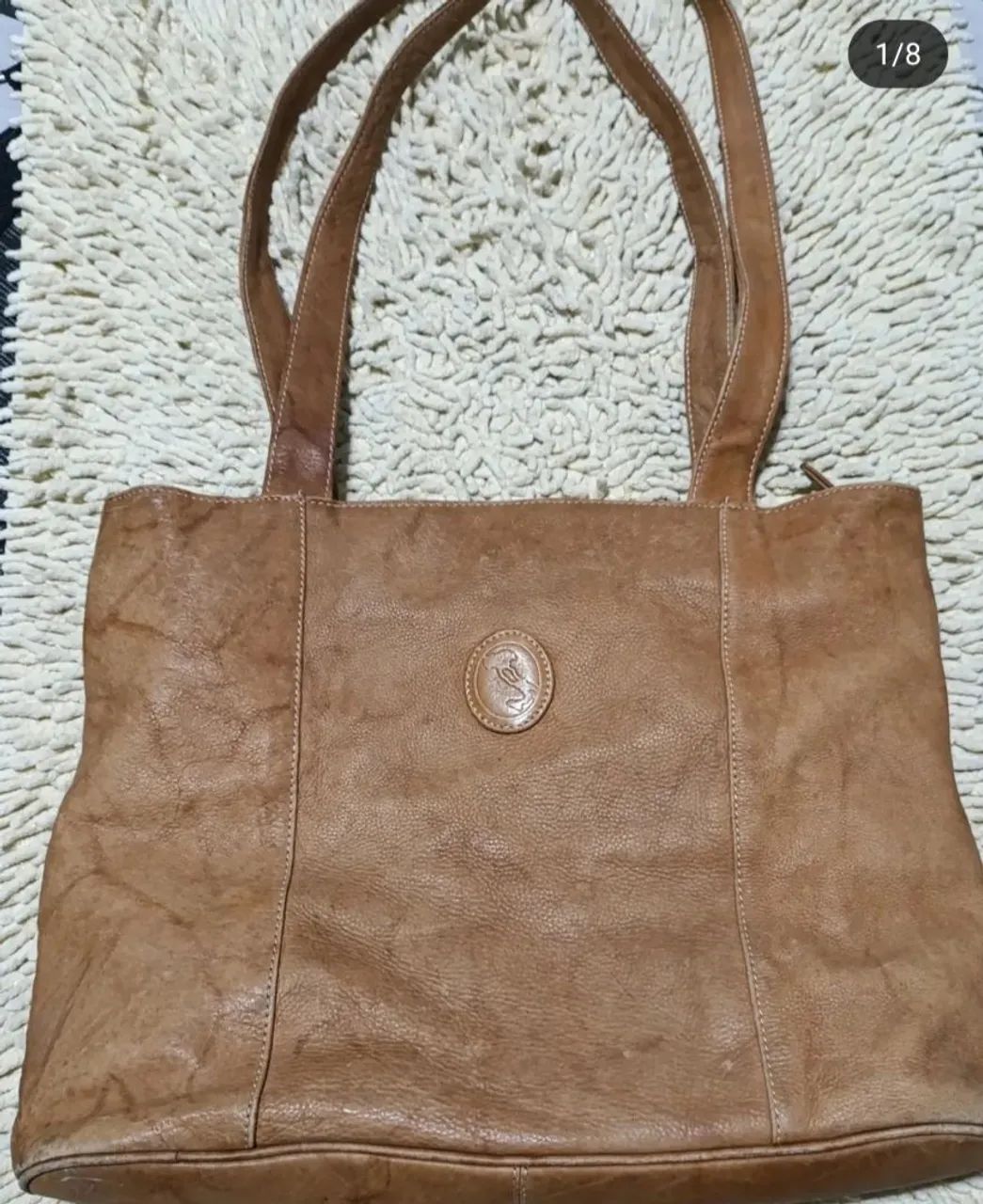 Bolsa de Ombro em Couro Marrom - Elegância e Praticidade