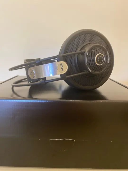 Fone de Ouvido AKG Q701