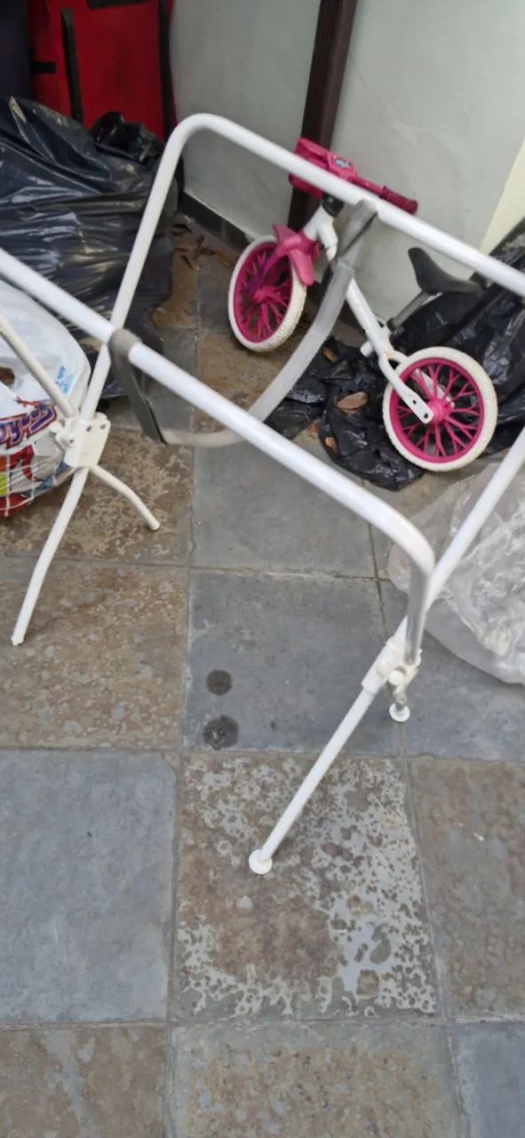 Base suporte de ferro para banheira de bebe 