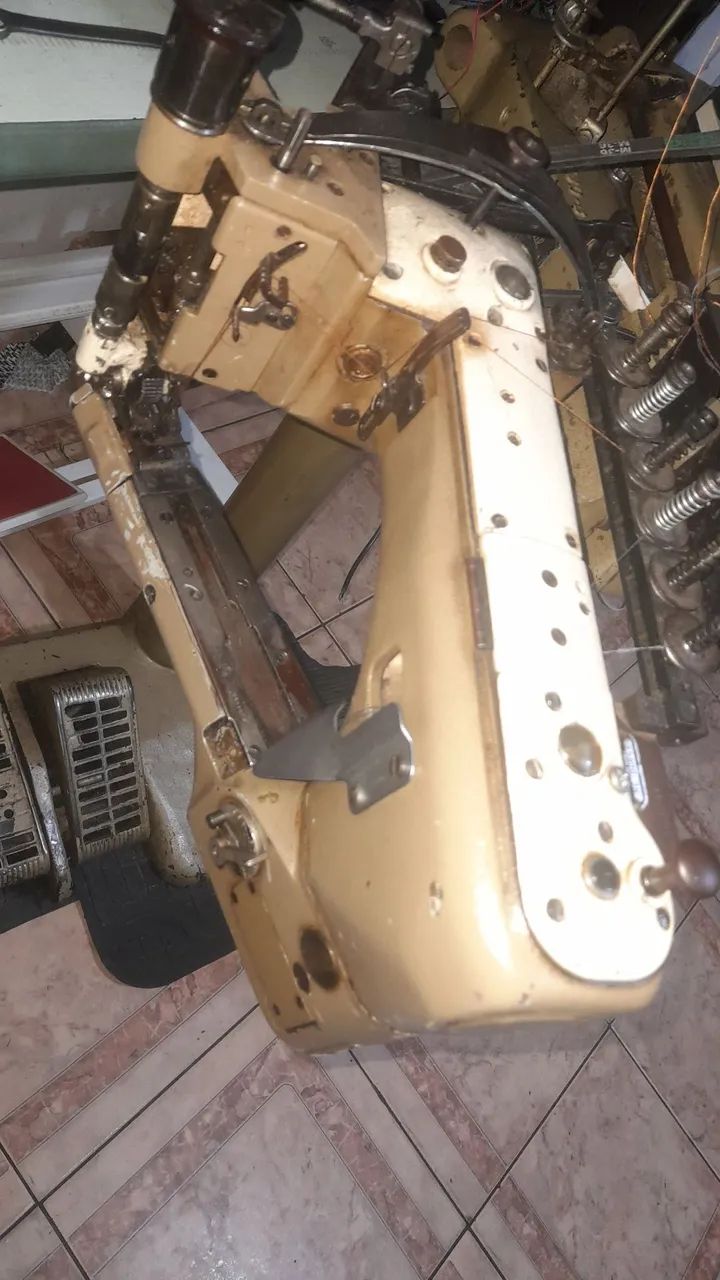 Máquina de Costura Industrial fechadeira  - Foto 3