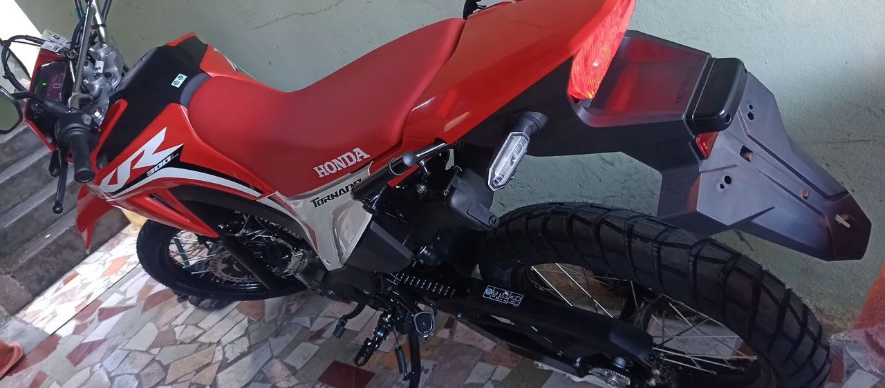 TORNADO 300L ABS OKM NOVA SEM USO + DOC + PLACA+ 1 PARCELA IPVA SO VENDA - Foto 2