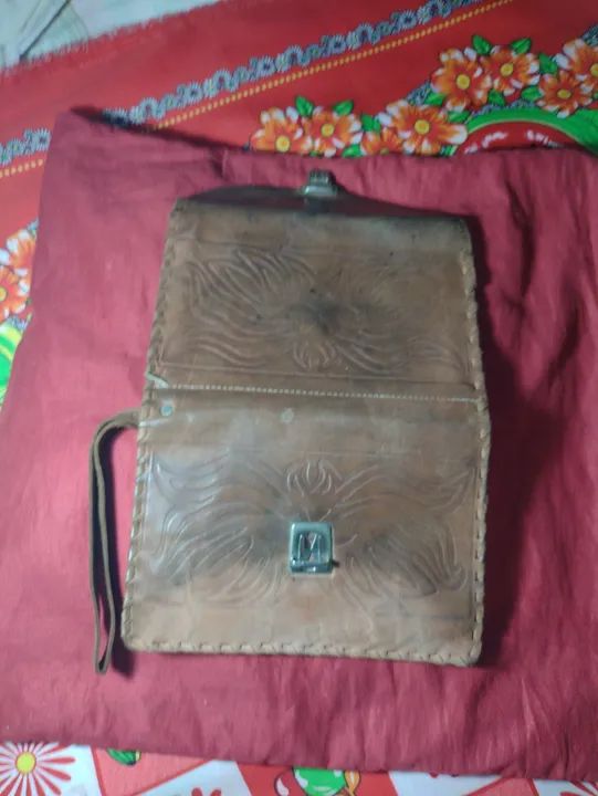 Bolsa de mão marrom vintage em couro - Foto 5