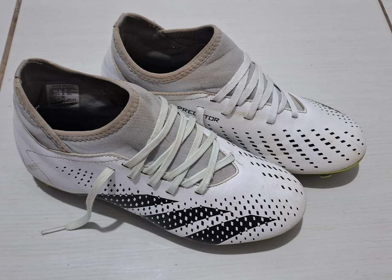 Chuteira Adidas Predator Branca N.37