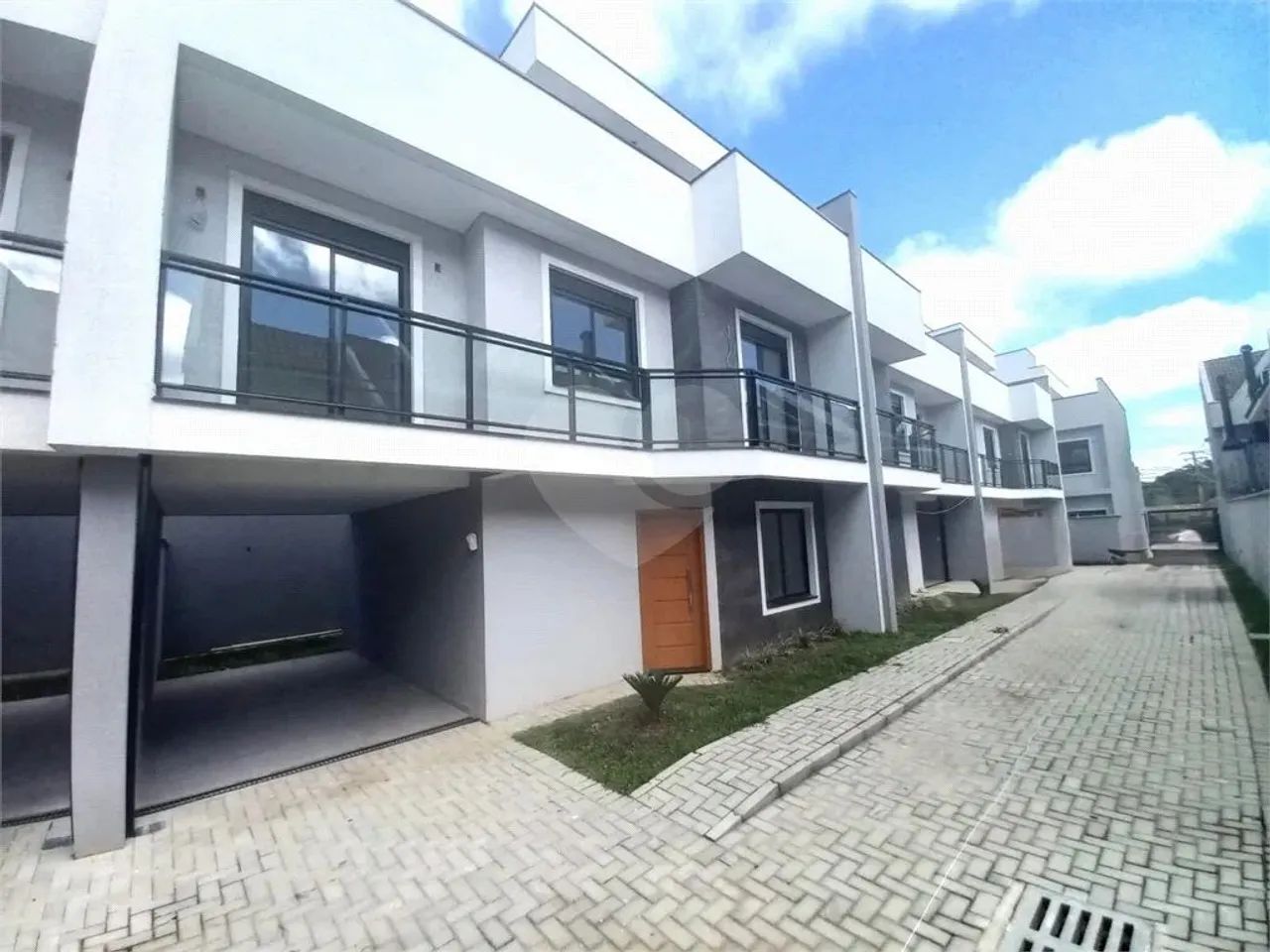 Sobrado para venda tem 181 metros quadrados com 3 quartos em Santa Felicidade - Curitiba - - Foto 2