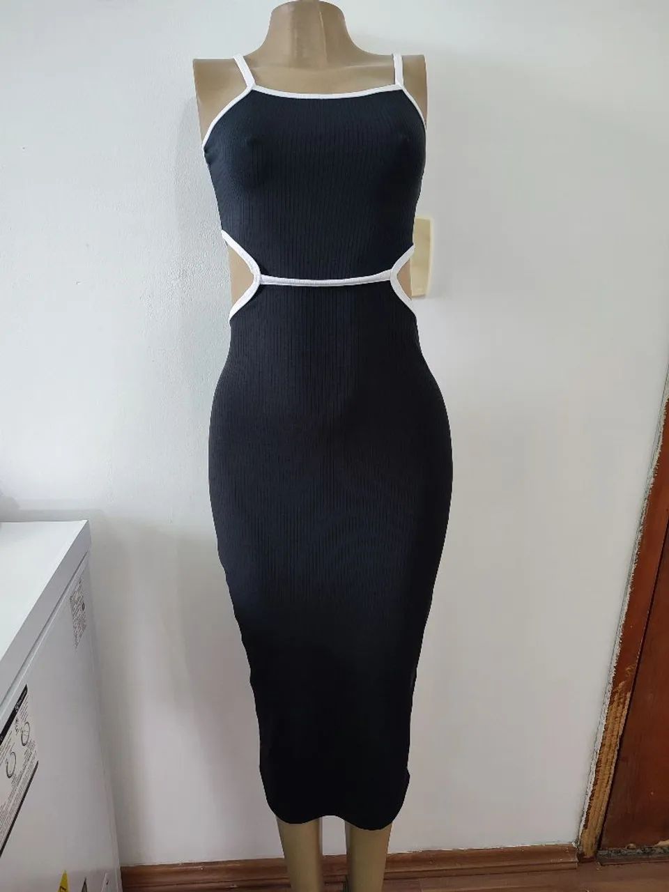Vestido midi preto  - Foto 2