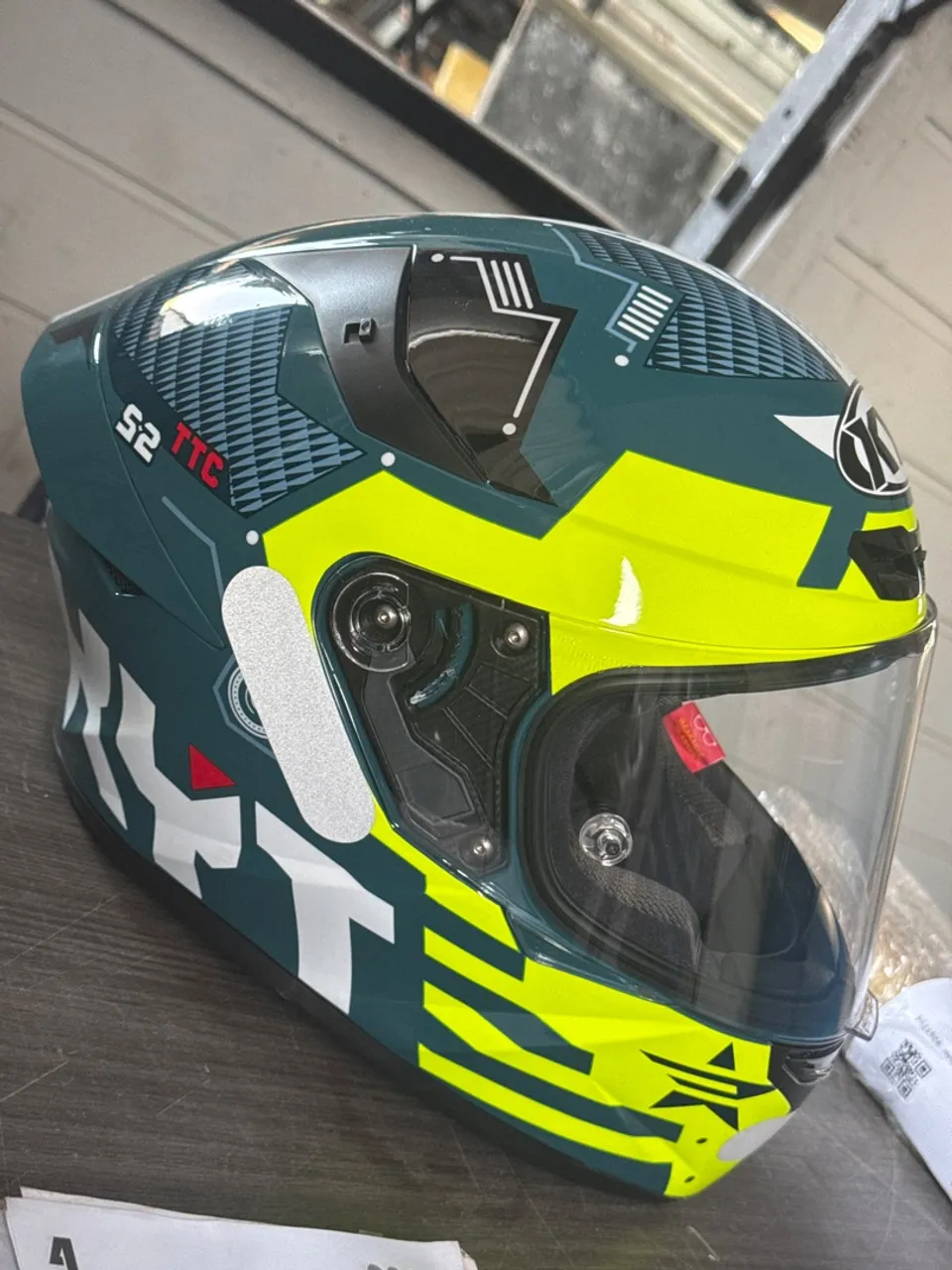 Capacete KYT S2 TTC - Design Exclusivo e Segurança