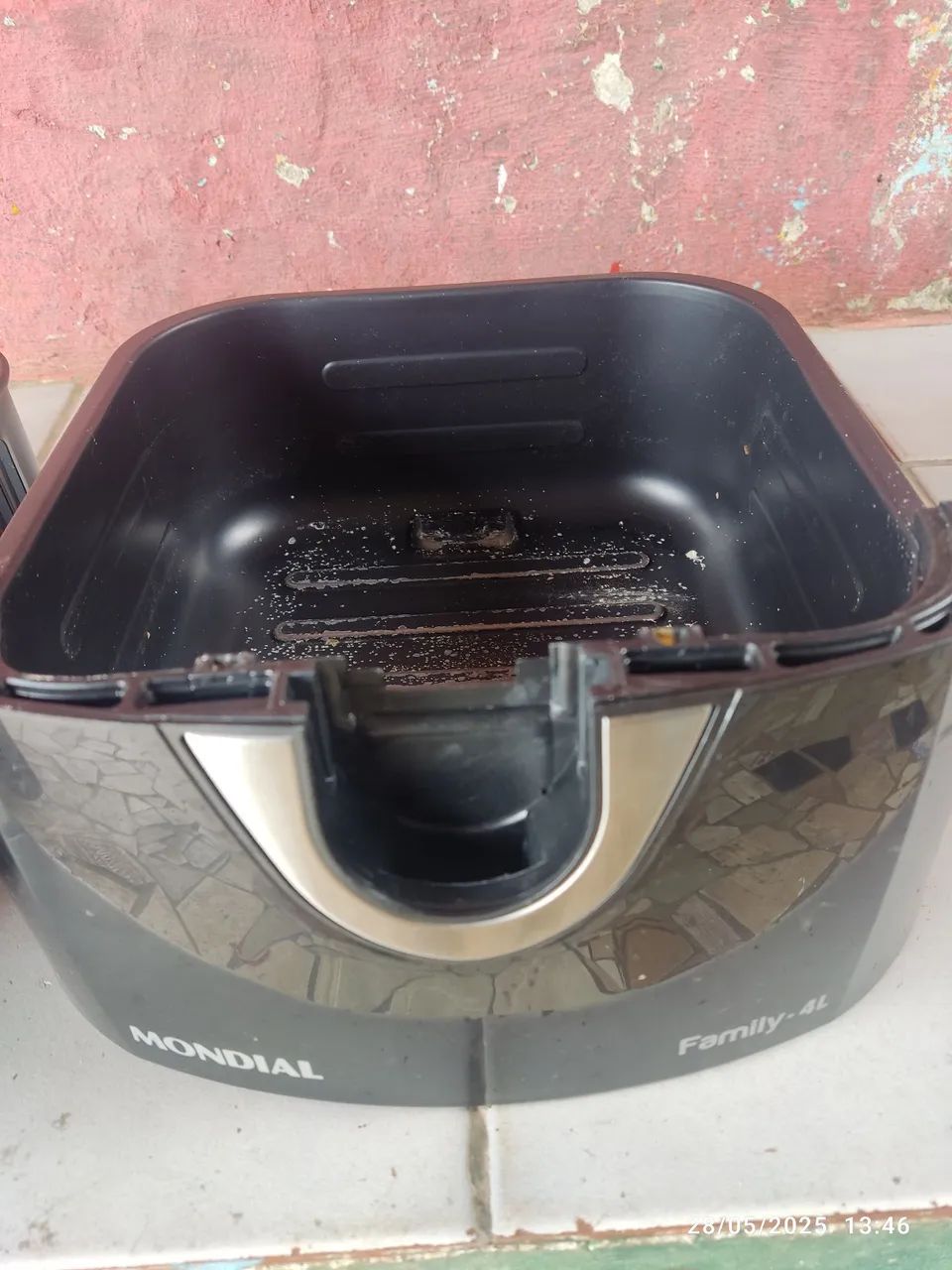 Cesto com cabo fritadeira ayr frer mondial 4 litros em perfeito estado Votorantim  - Foto 4