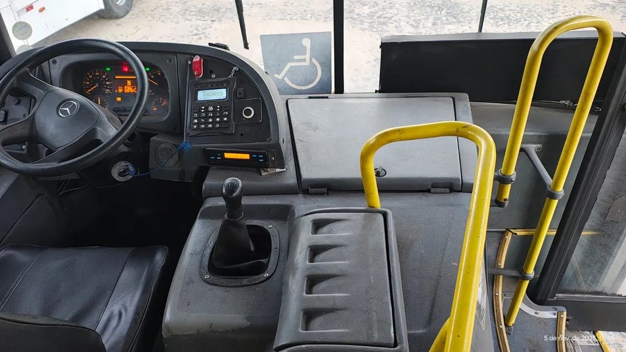 Mercedes 1721 - Foto 2