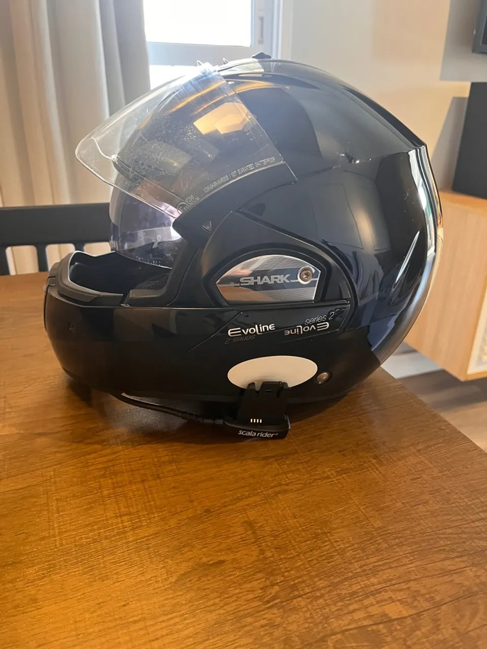 Capacete Shark Evoline Series 2 com Scala Rider