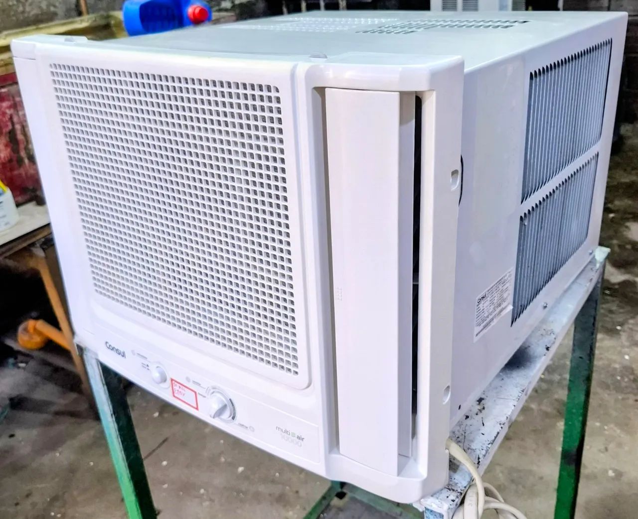 Ar Consul 10.000 BTUs 220.V gelando muito.  Manutenção ok.  Dou garantia 3 meses  - Foto 2