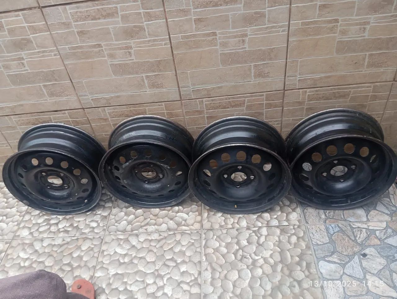Vendo jogo de rodas de ferro aro 15  - Foto 2
