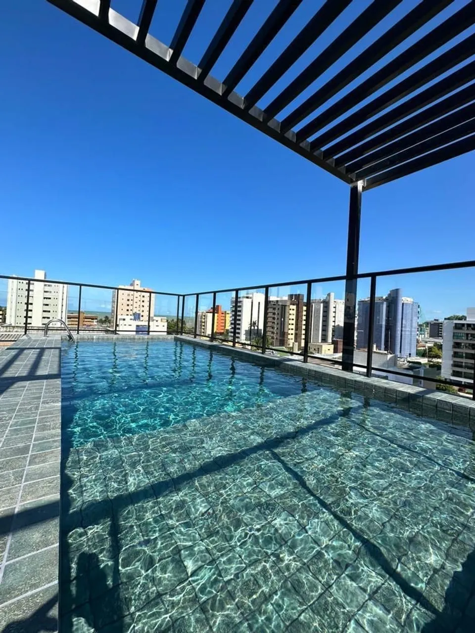 Studio Compacto e Funcional para Locacao em Intermares
