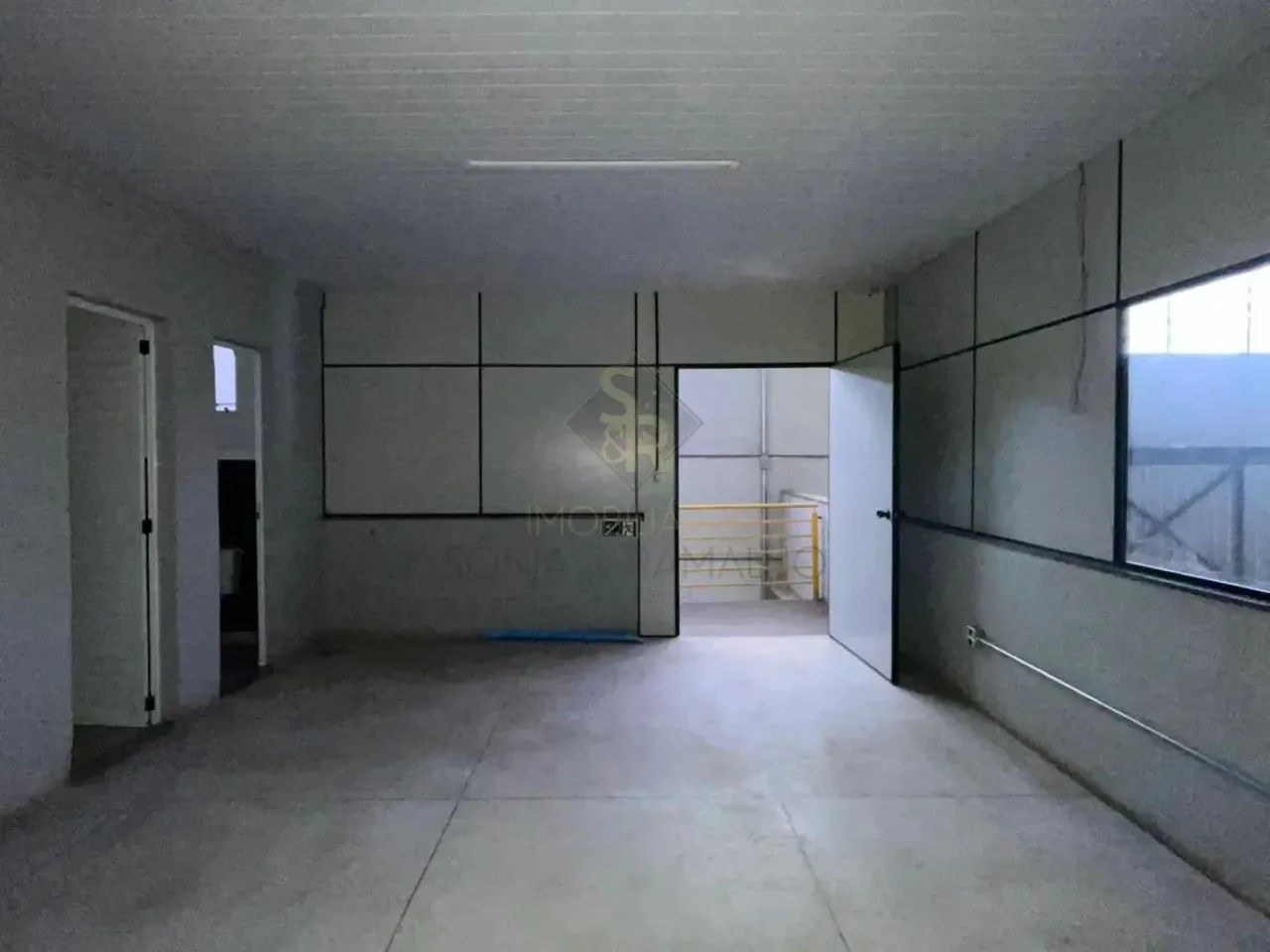 Galpão comercial com mais de 1.800m² de área útil para alugar no bairro Recreio Anhanguera - Foto 11