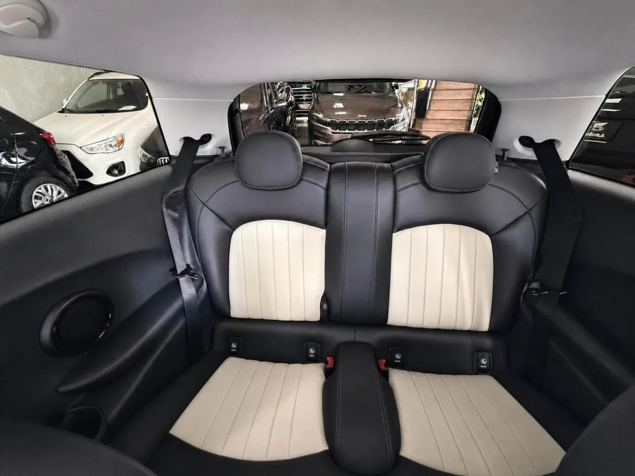 MINI Cooper 1.5 Turbo 12V 3p Aut., foto 14 de 17