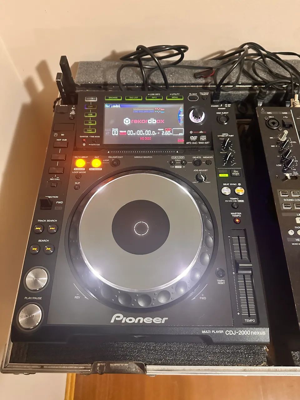 OFERTA: CDJ 2000 nexus + DJM 900 nexus + Hard Case - Foto 5