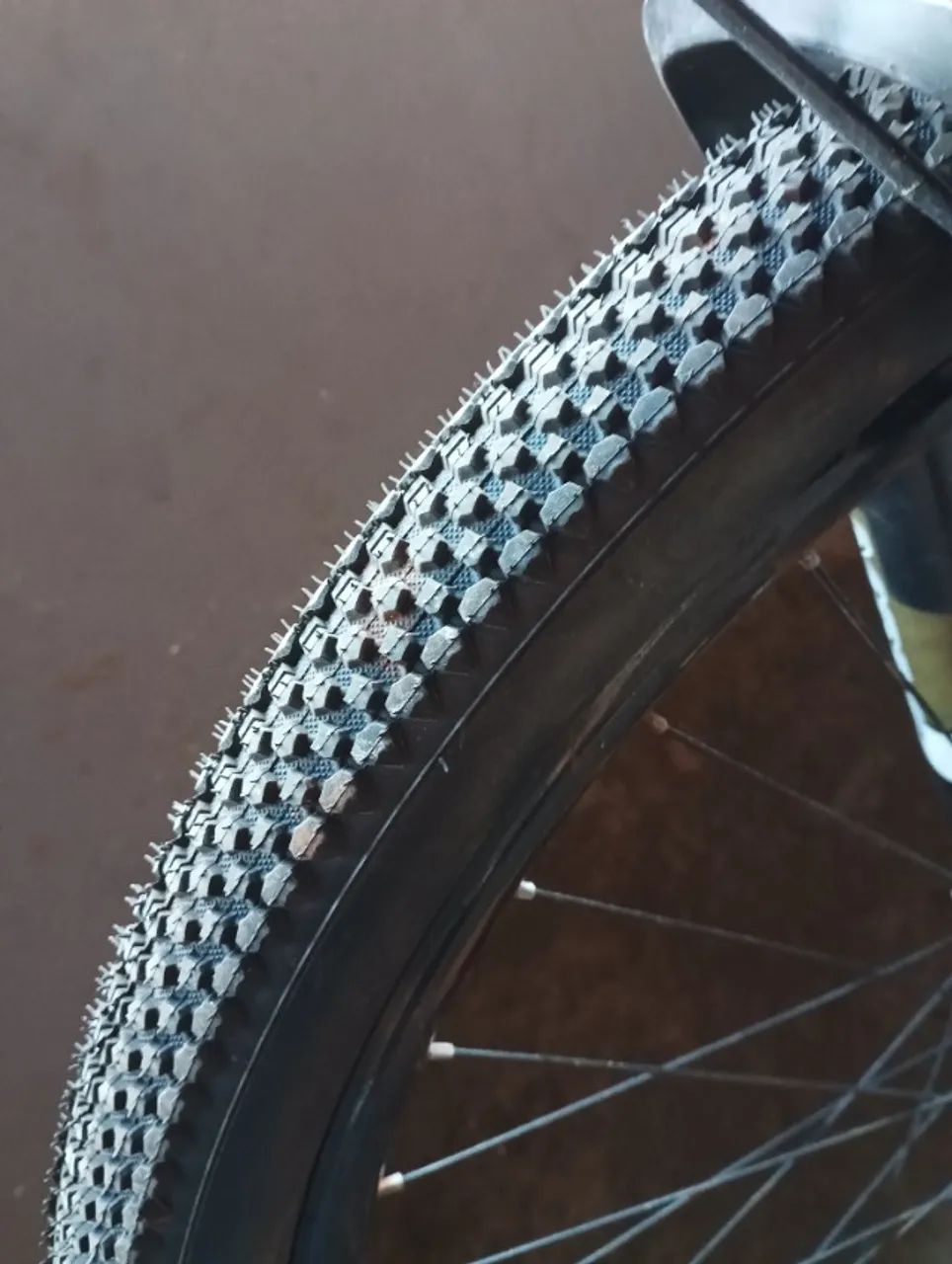 Bicicleta semi nova de alumínio aro 29 - Foto 4