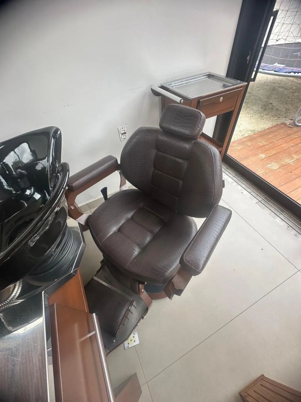 CONJUNTO COMPLETO PARA BARBEARIA - ESTADO DE NOVO  - Foto 4