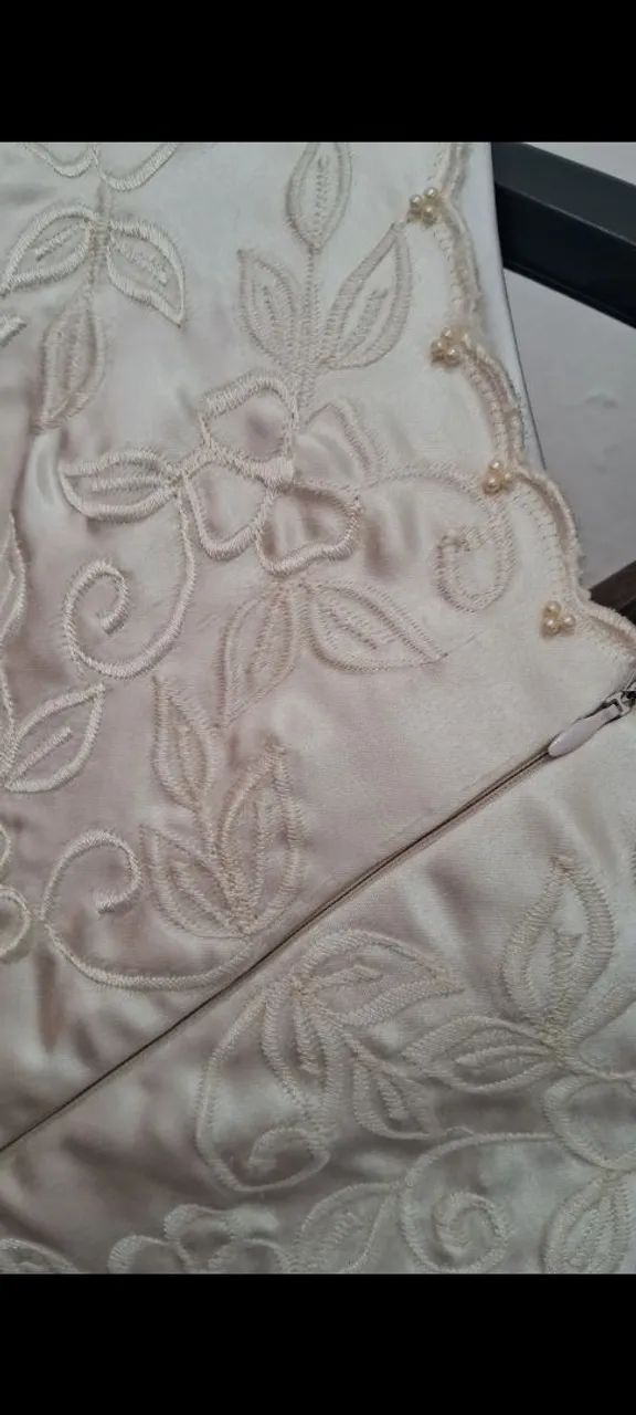 Vestido off white/creme elegante com bordado - Foto 2