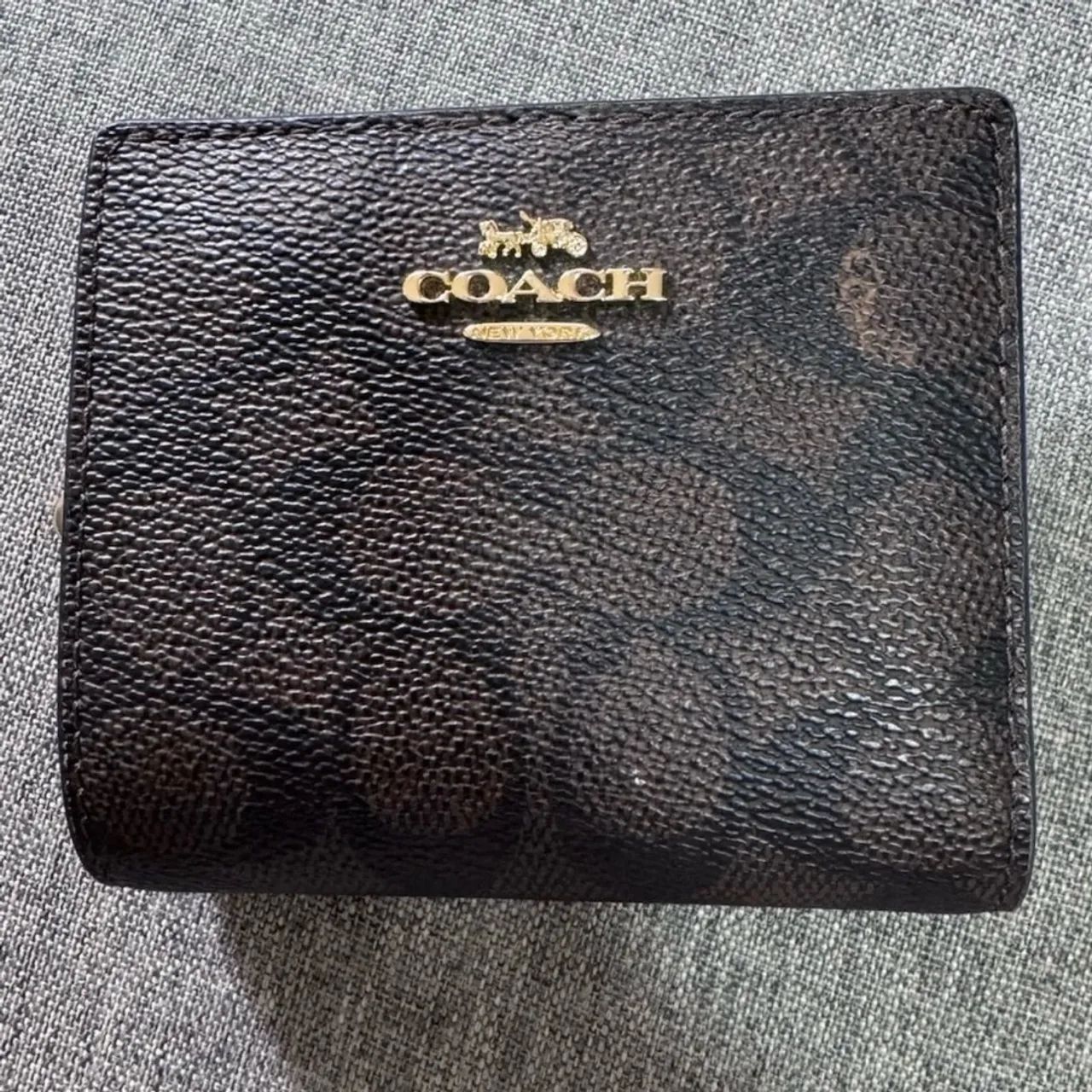 Carteira Coach novíssima monogram 