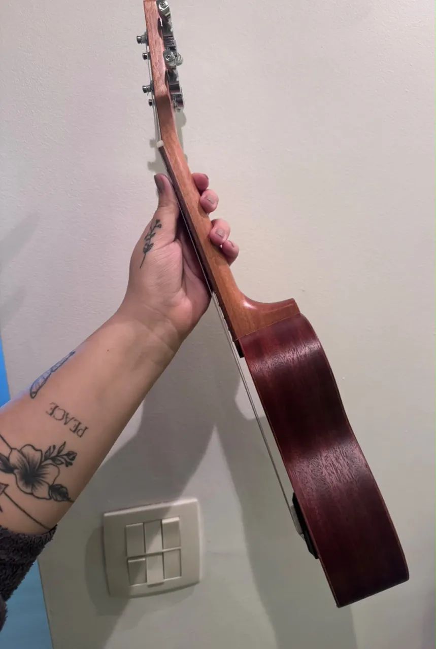 Ukulele Tagima 21? SOPRANO + Capa  - Foto 4