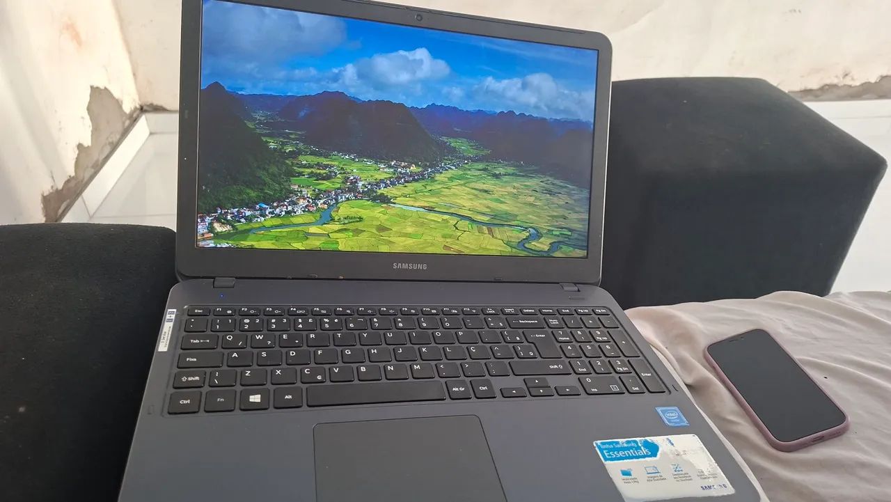 Notebook Samsung essentials 