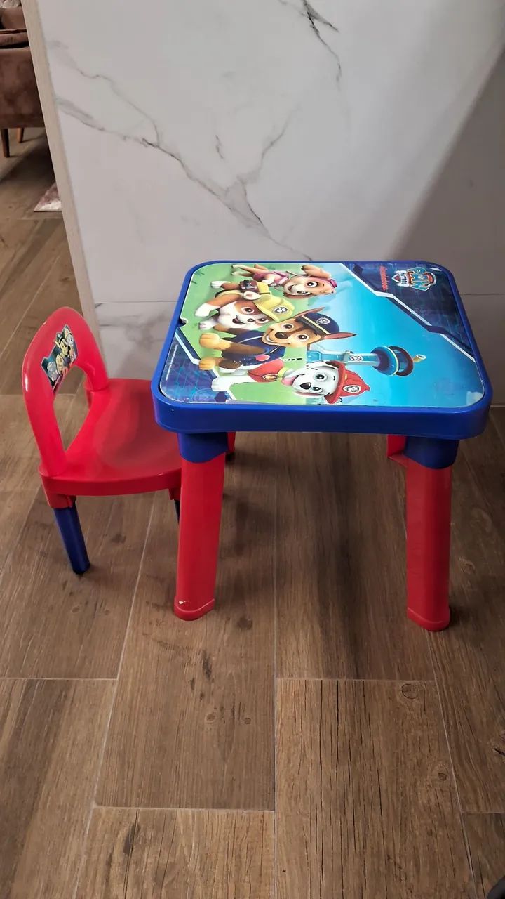Mesa de Atividades Infantil