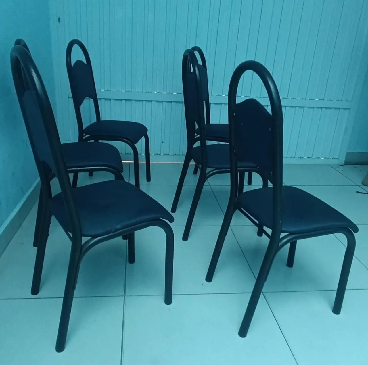 Cadeira colonial em aço com assento e encosto confortável  - Foto 3