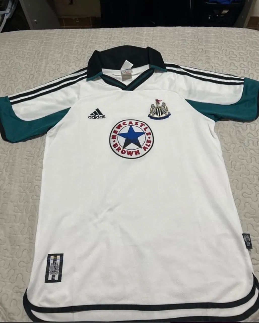 Camisa Newcastle retrô 