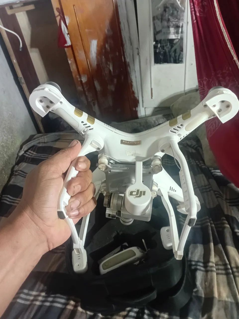 Drone dji phantom 3 4k com bateria nova voando mas na da dando imagem  - Foto 4