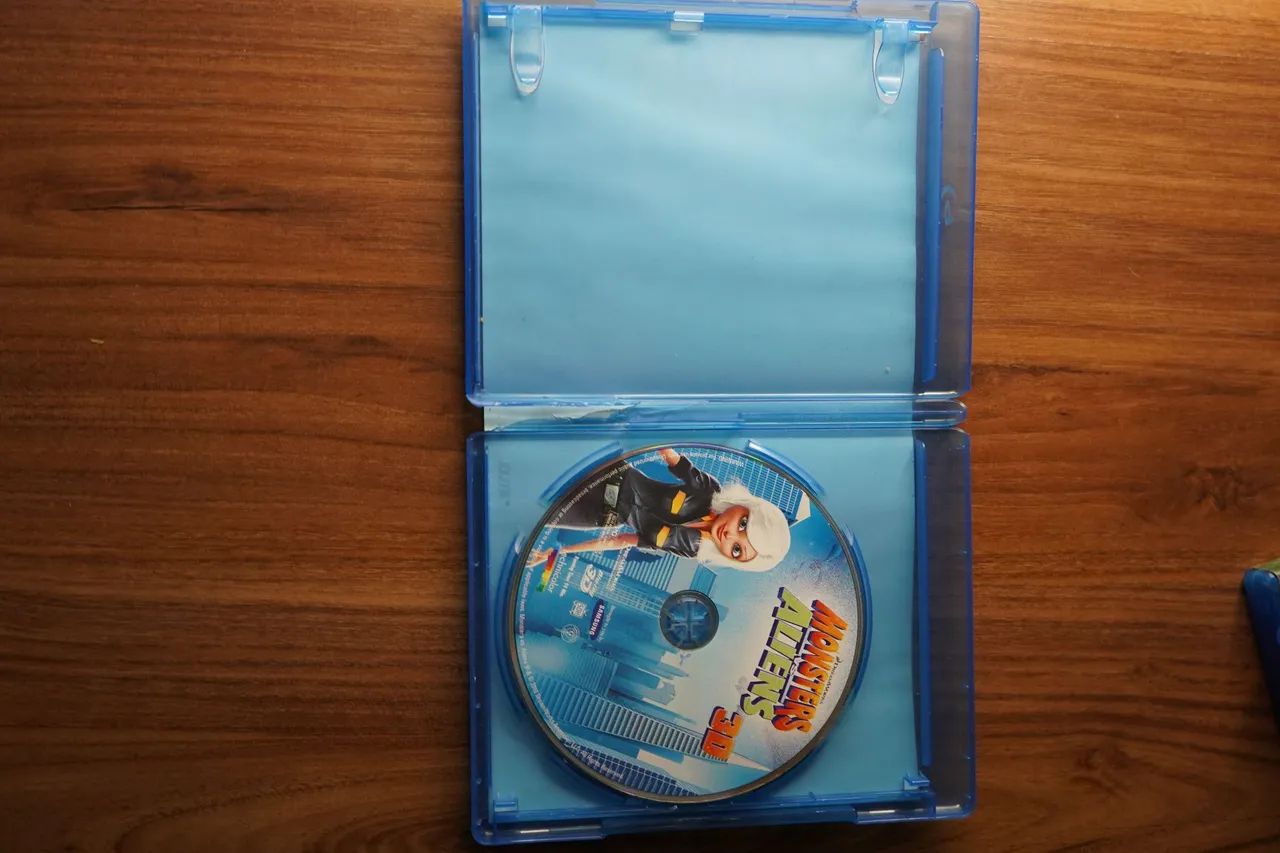 DVD Blu-ray Original Monstros vs. Aliens 3D  - Foto 2