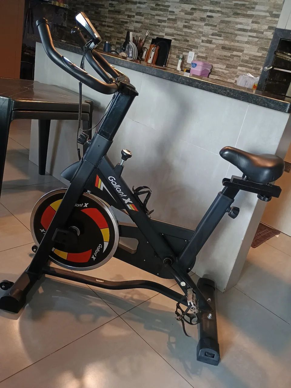 Bicicleta ergométrica GALLANT X SPINNING em perfeito estado