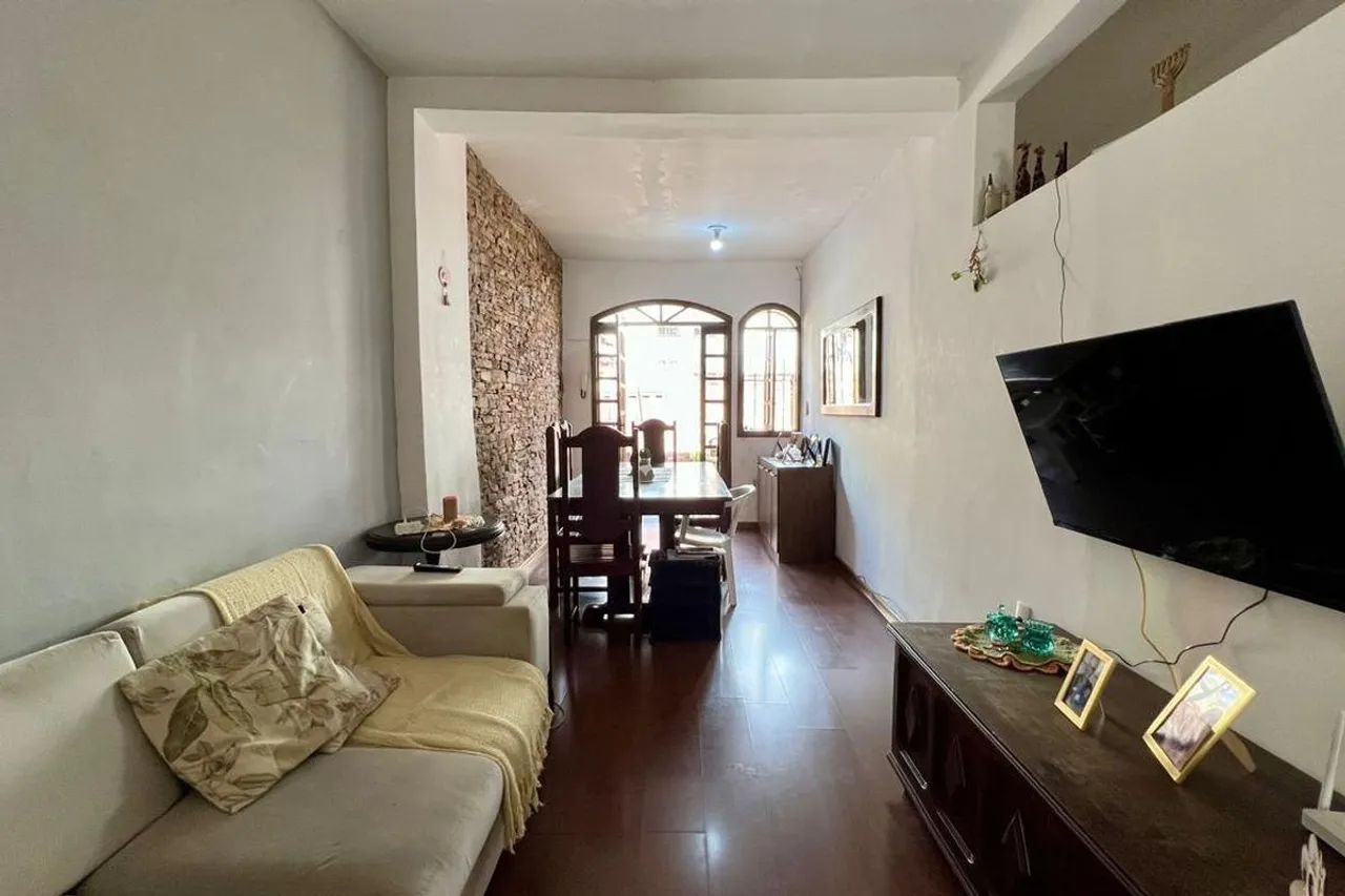 Casa à Venda - Colégio Batista, 3 Quartos, 330 m2 - Foto 2
