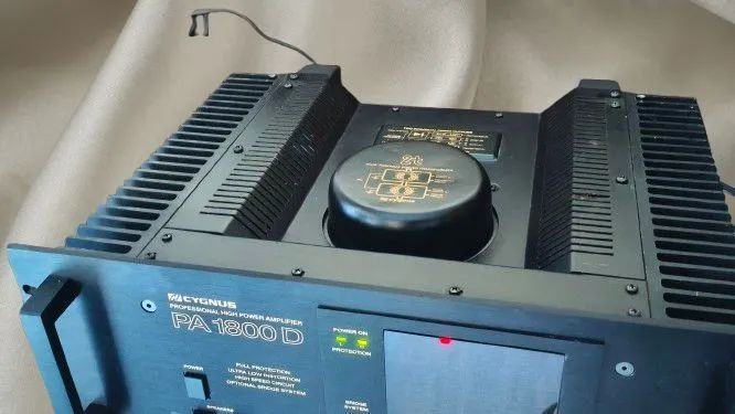 Power 1800d cygnus - Foto 4