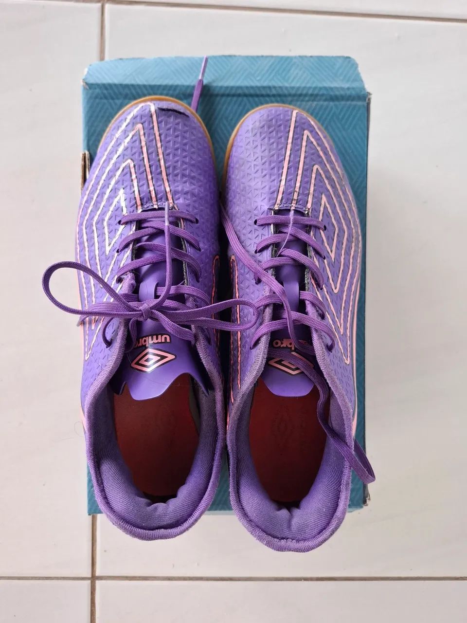Chuteira Umbro-Chrome  - Foto 4