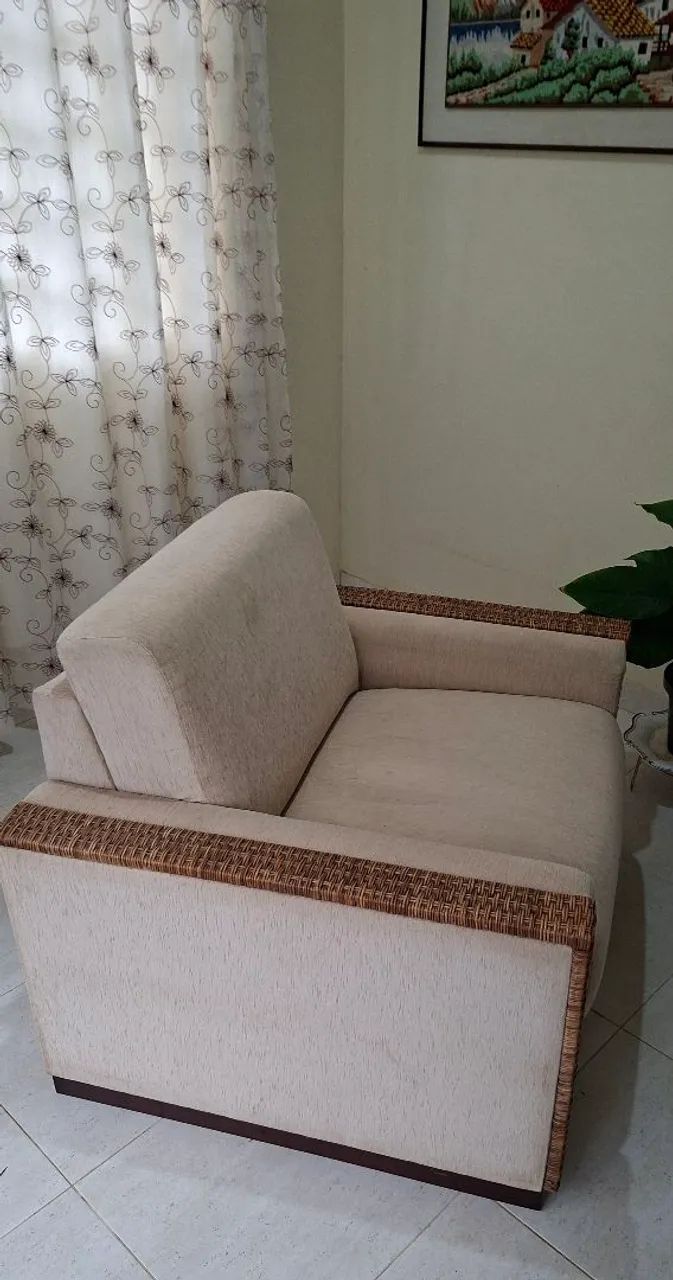 Poltrona  Usada bem Robusta ( ler descrição) - Foto 2