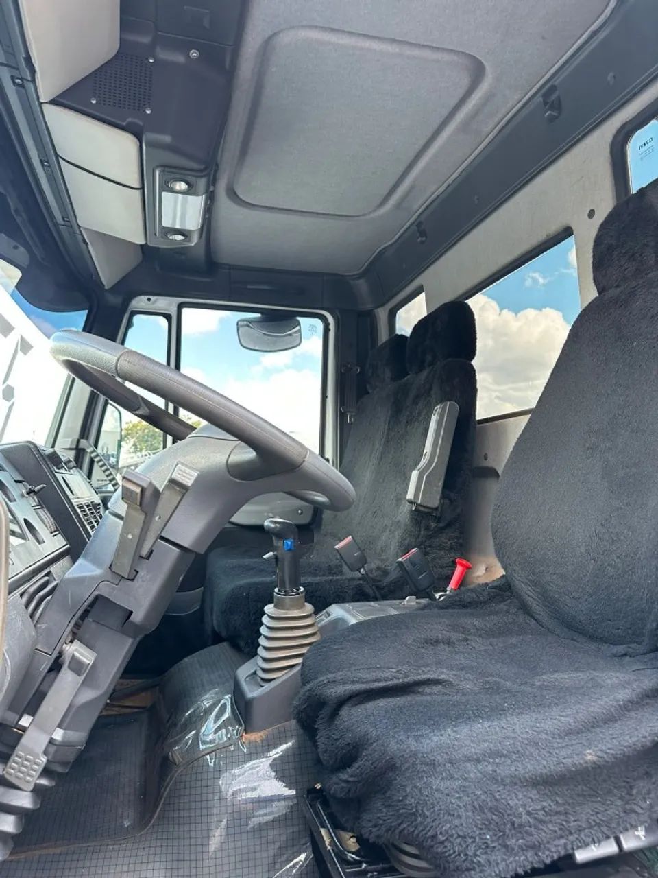 Iveco tector 260e30 6x4 - 2023 - Foto 12