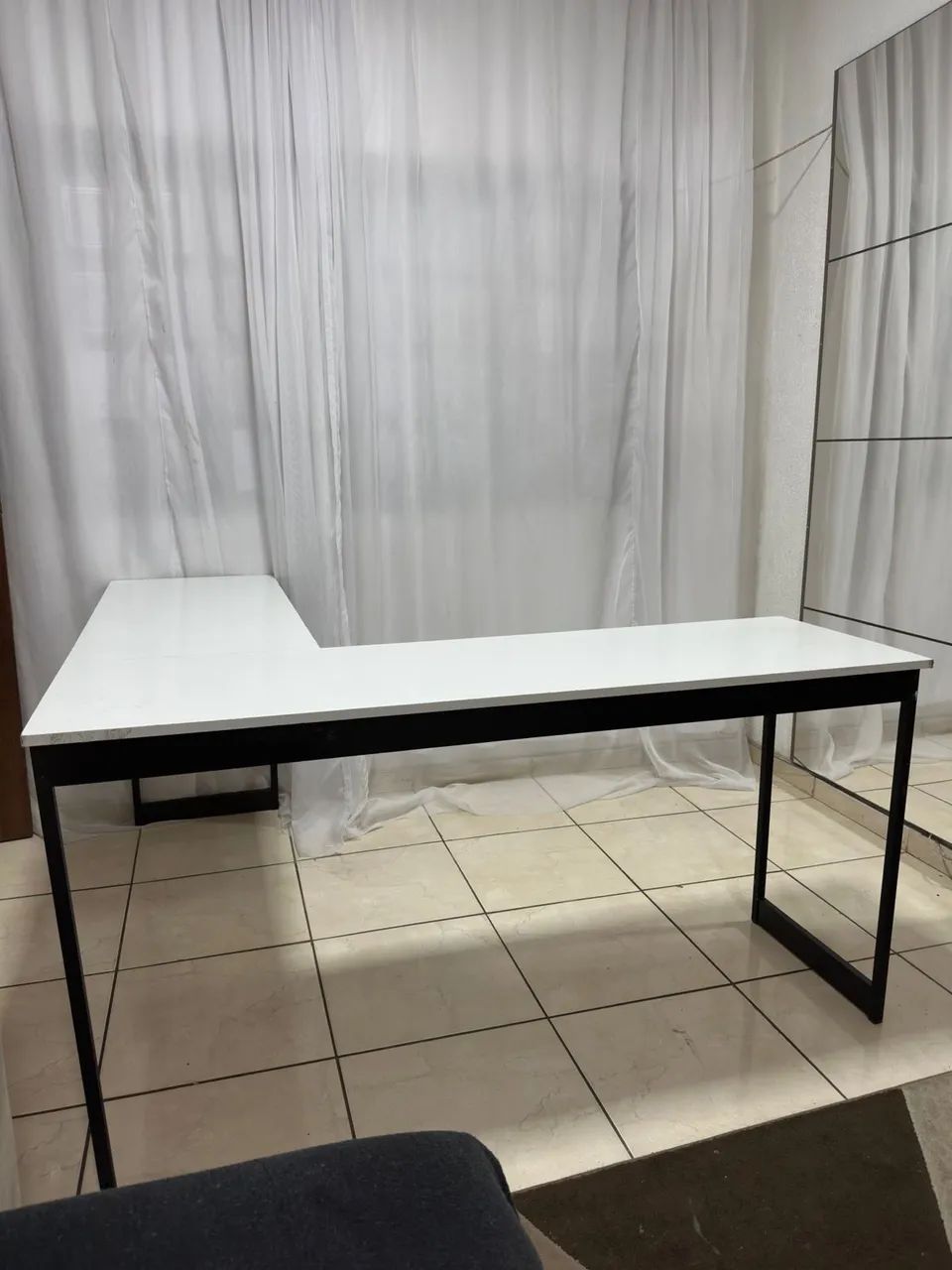 Mesa de escritório em L - Foto 3