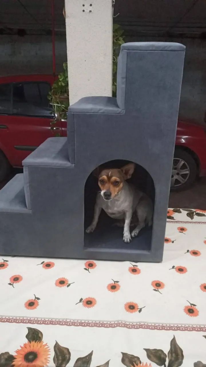 ESCADA COM BAÚ COM OU TOCA PARA PETS - Foto 3