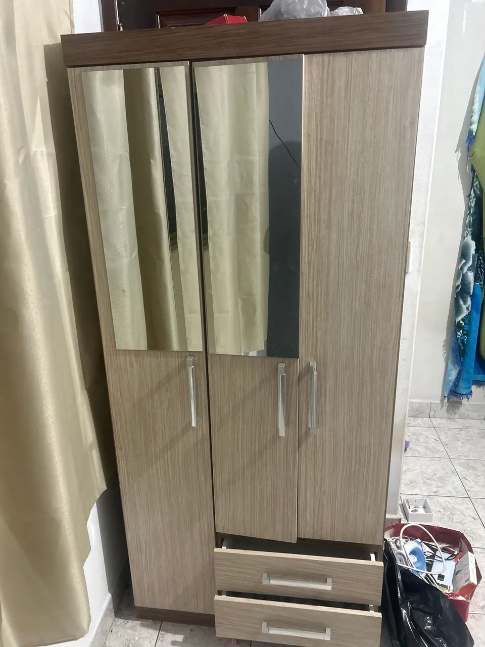 Guarda roupa solteiro 