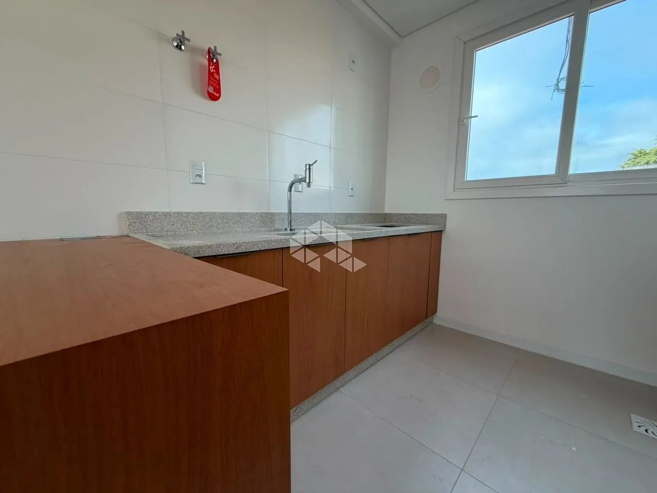 APARTAMENTO 3 DORMITÓRIOS SENDO 1 SUÍTE À VENDA EM COQUEIROS FLORIANÓPOLIS - Foto 5