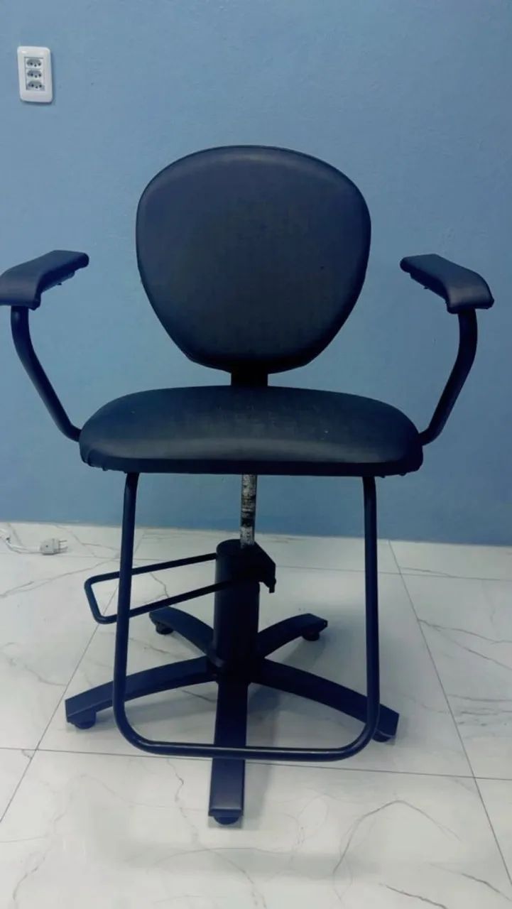 Vendo essa cadeira de salão  - Foto 4